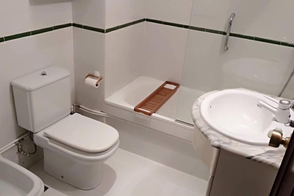 Vivienda 3 Dormitorios Zona Balaidos-Pza. America Vigo Exteriör bild